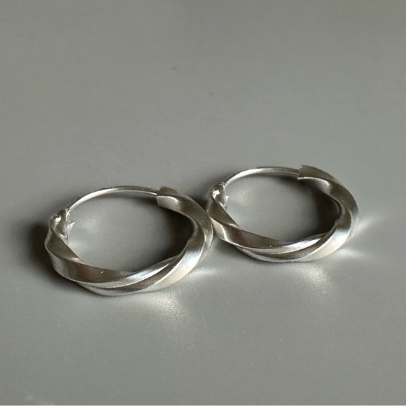 Sterling Silver Twisted Huggie Hoop Earrings 14mm - Picture 6 of 7